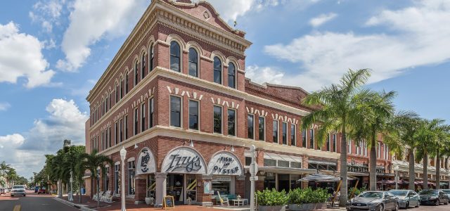 Building in Downtown Fort Myers Sells
